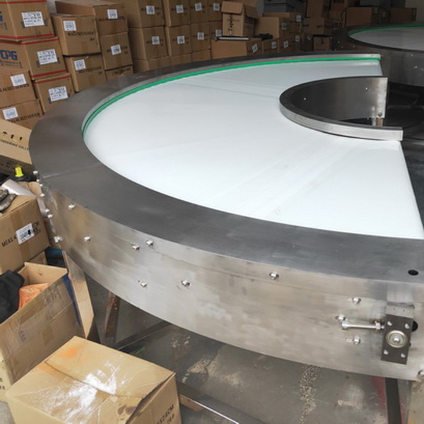 轉(zhuǎn)彎式輸送機(jī)